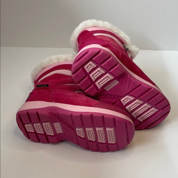 NWT Swiss Tech Bright Pink Kids Winter Boots with White Faux-Fur Cuff.  Size 8. - Picture 7 of 7